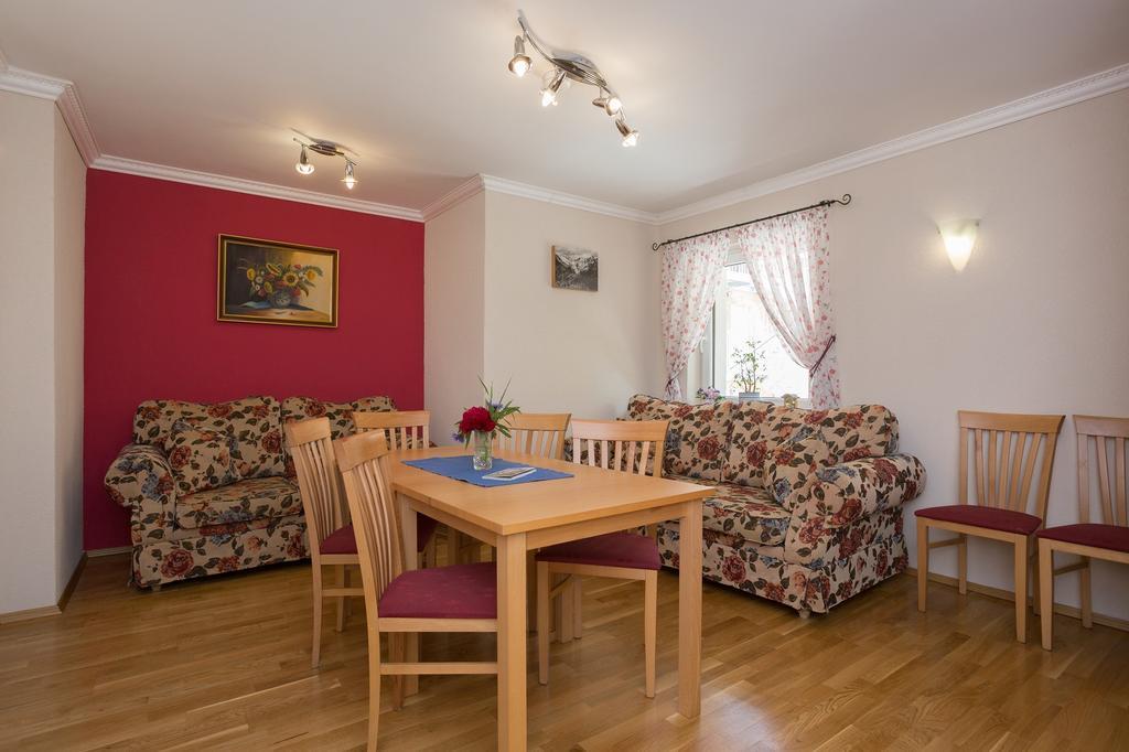 Saeuleck Appartement Inkl Skibus Mallnitz Exterior photo